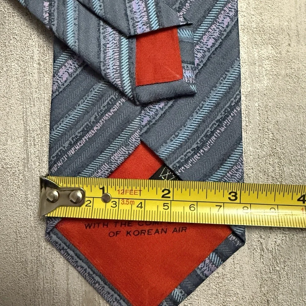 Korean Air Airlines Men's Tie‎ 100% Silk Necktie Blue First Class Collectible